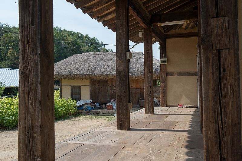 파일:한글팀 긍구당 08 긍구당 사랑마루 내부.jpg