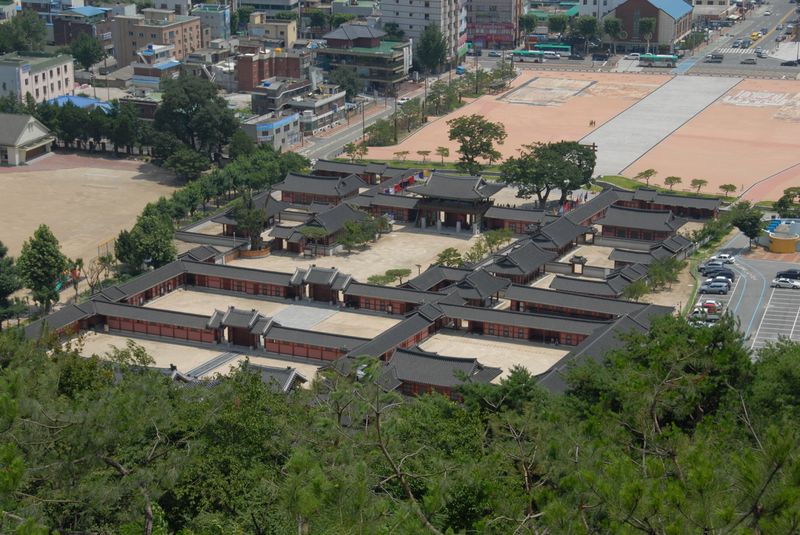 파일:궁중기록화 장소 화성행궁01 문화재청.jpg