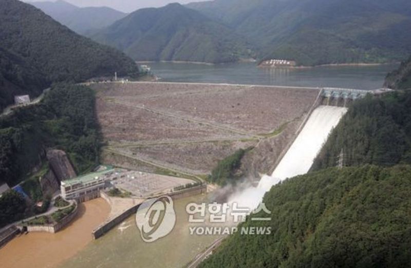 파일:민족기록화 작품 김숙진-소양강댐 소양강댐사진.jpg