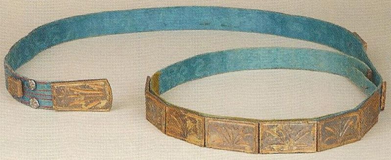 파일:궁중기록화 복식 야자대02 대전선사박물관.jpg