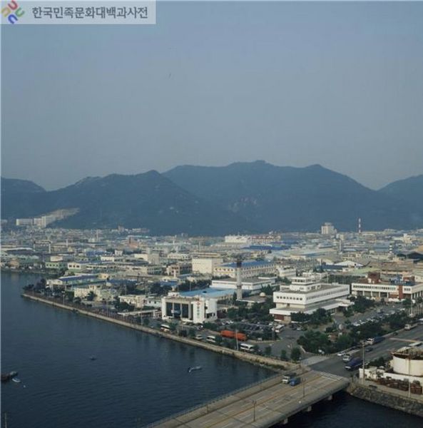 파일:민족기록화 장소 마산자유무역지역 전경2.jpg