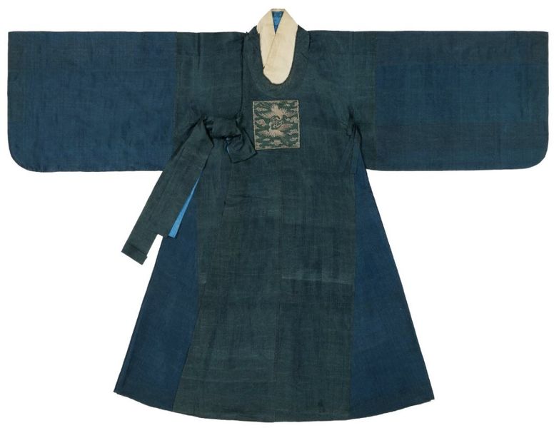 파일:상복-정우용 운문사단령(1870)-석주선기념박물관-1 앞.jpg