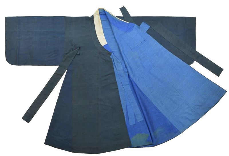 파일:상복-정우용 운문사단령(1870)-석주선기념박물관-3 한쪽펼침.jpg