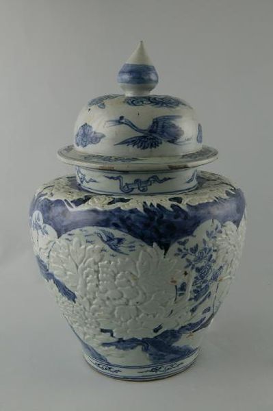 파일:용준 참고 고궁.jpg