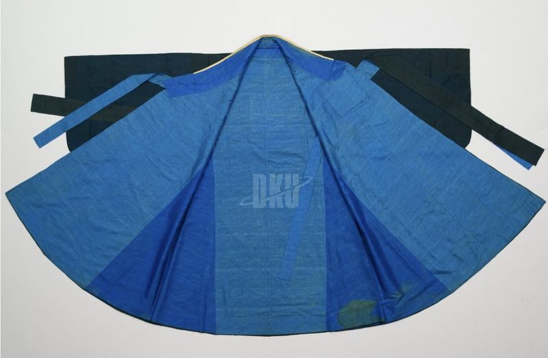 파일:상복-정우용 운문사단령(1870)-석주선기념박물관-4 펼침.jpg