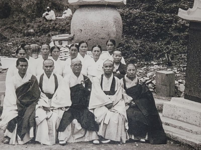 파일:한암대종사 부도제막식 때.jpg