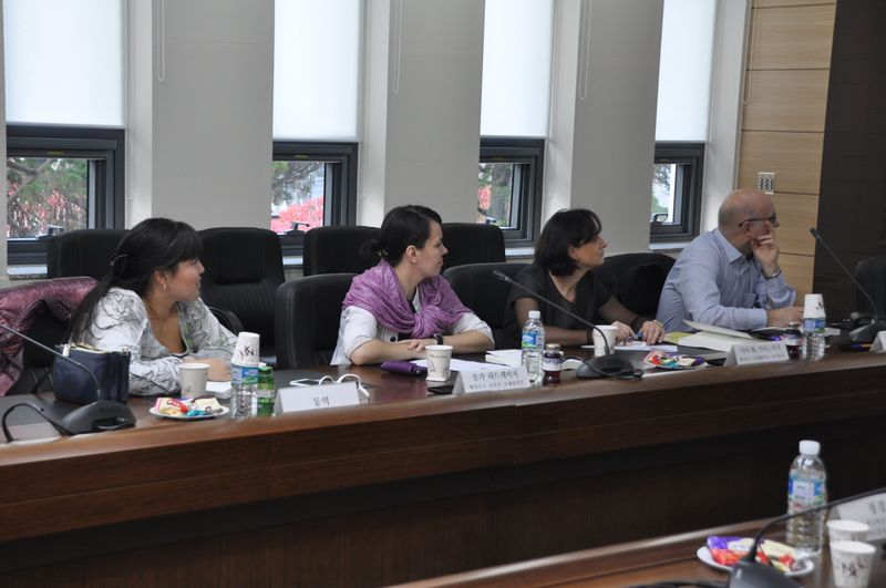 파일:Bel lecture2.jpg