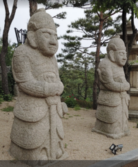 장군석