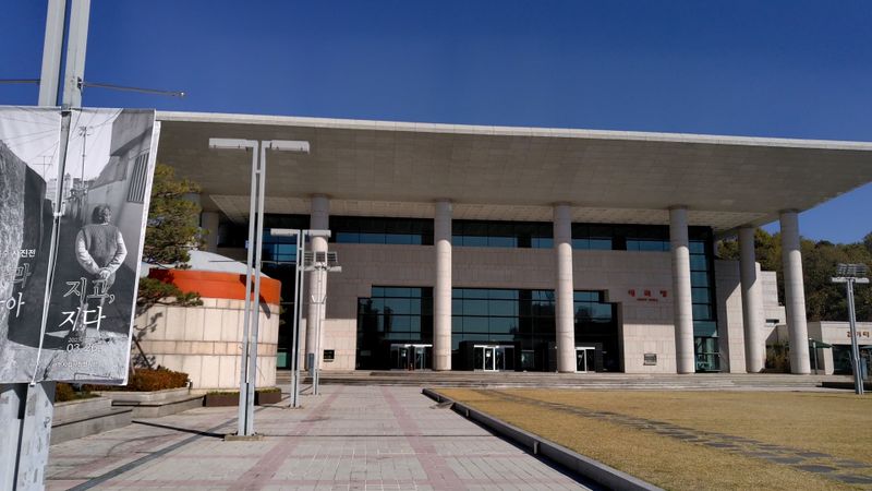 파일:광주문화예술회관 대극장.jpg