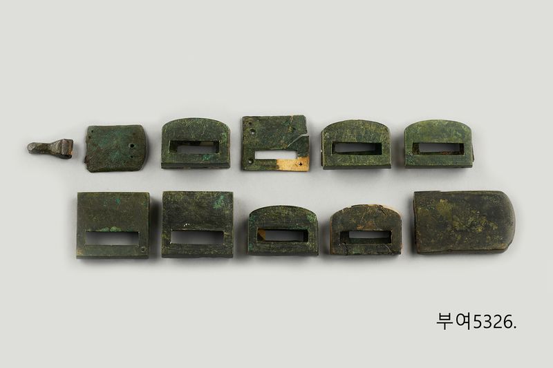 파일:금동 허리띠.jpg