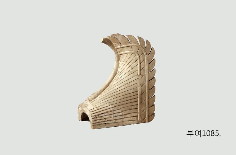 파일:부여1085 치미.jpg