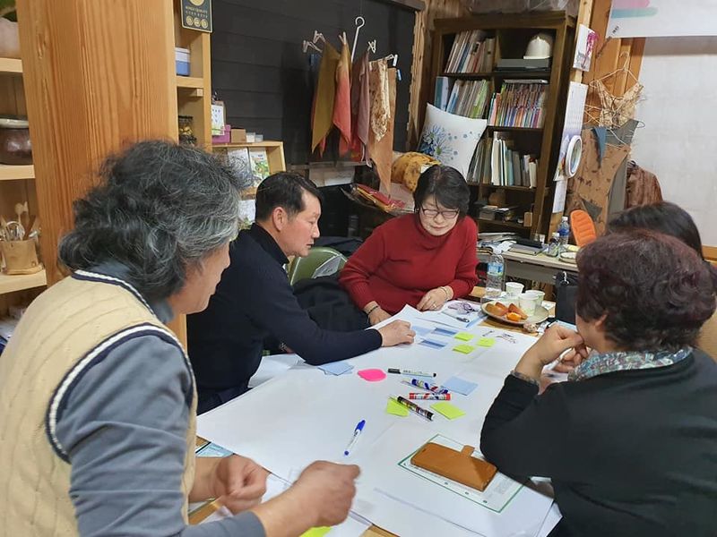 파일:입주작가 역량강화 워크숍-4.jpg