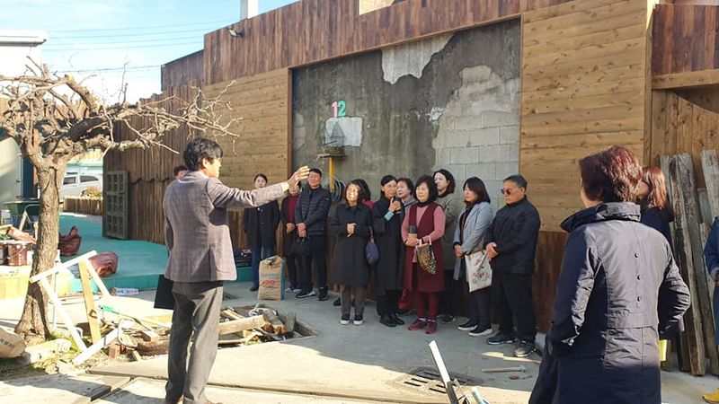 파일:입주작가 사전설명회-1.jpg