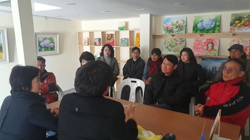 파일:입주작가 회의-2.jpg