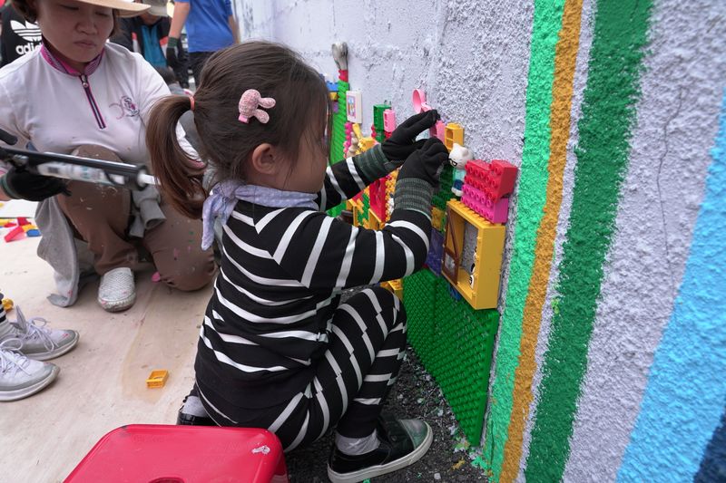 파일:벽화골목 조성 중-7.JPG