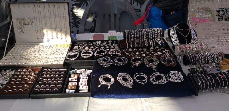 파일:미리미동국 개관 플리마켓-5.jpg