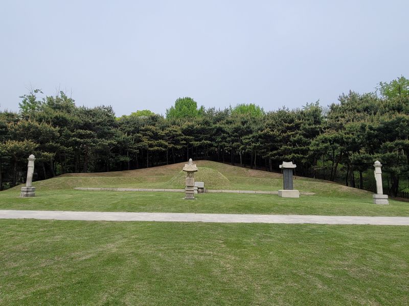 파일:효창 김구선생묘.jpg