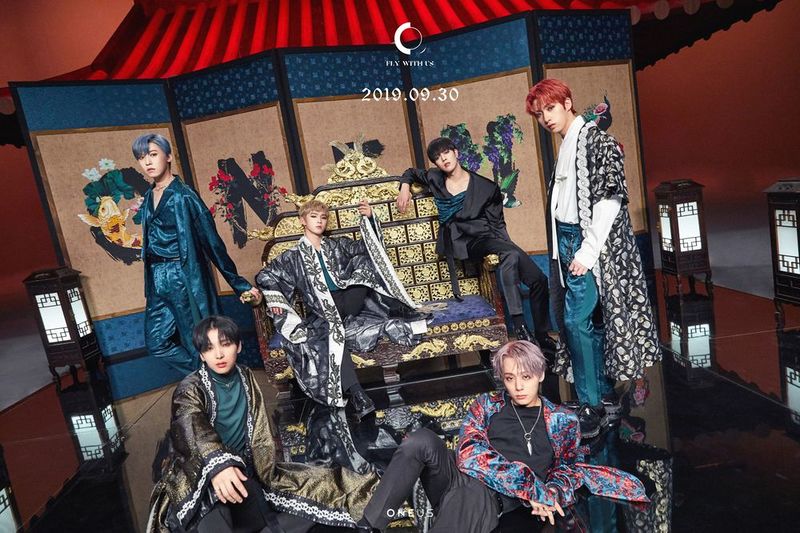 파일:가자 뮤비 의상3.jpg