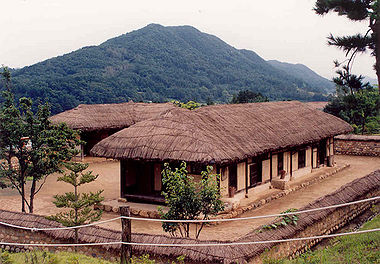 Gwanjeongri historichouse.jpg