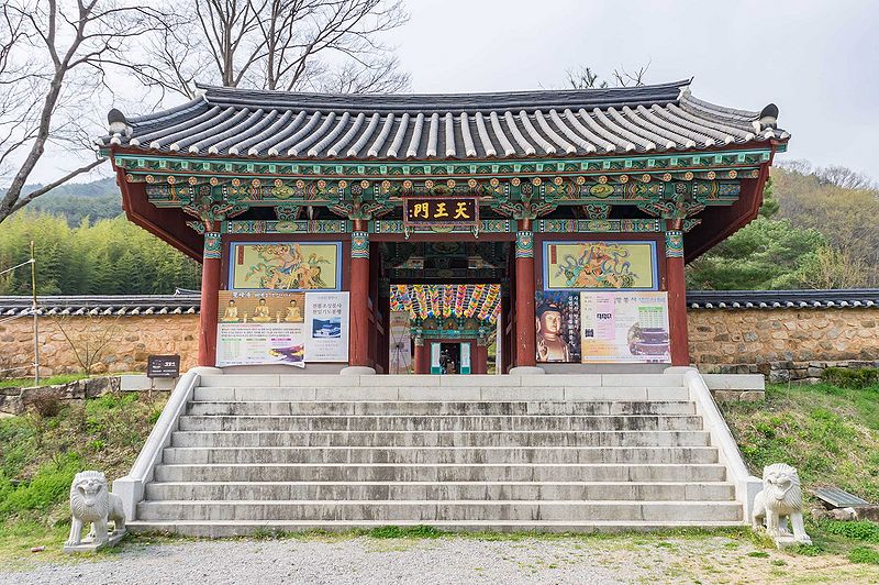 파일:BHST Ssangbongsa Cheonwangmun.jpg