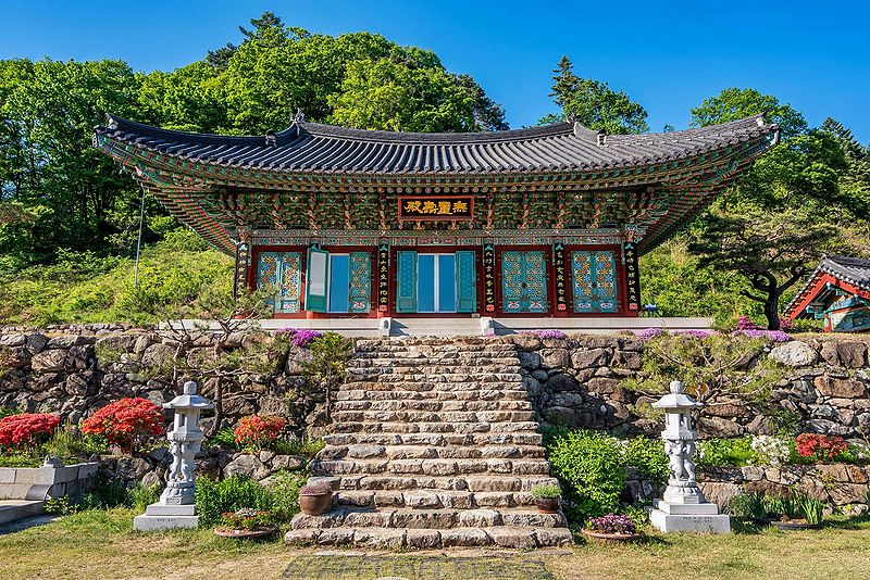 파일:BHST Myeongbongsa Muryangsujeon.jpg