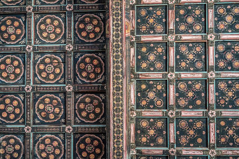 파일:BHST Bongjeongsa Daeungjeon ceiling-3.jpg