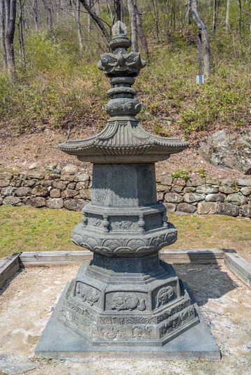 BHST Yeongoksa east-stupa.jpg
