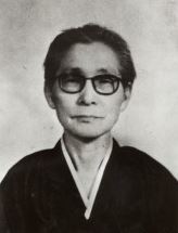 전밀라 인물 사진.jpg