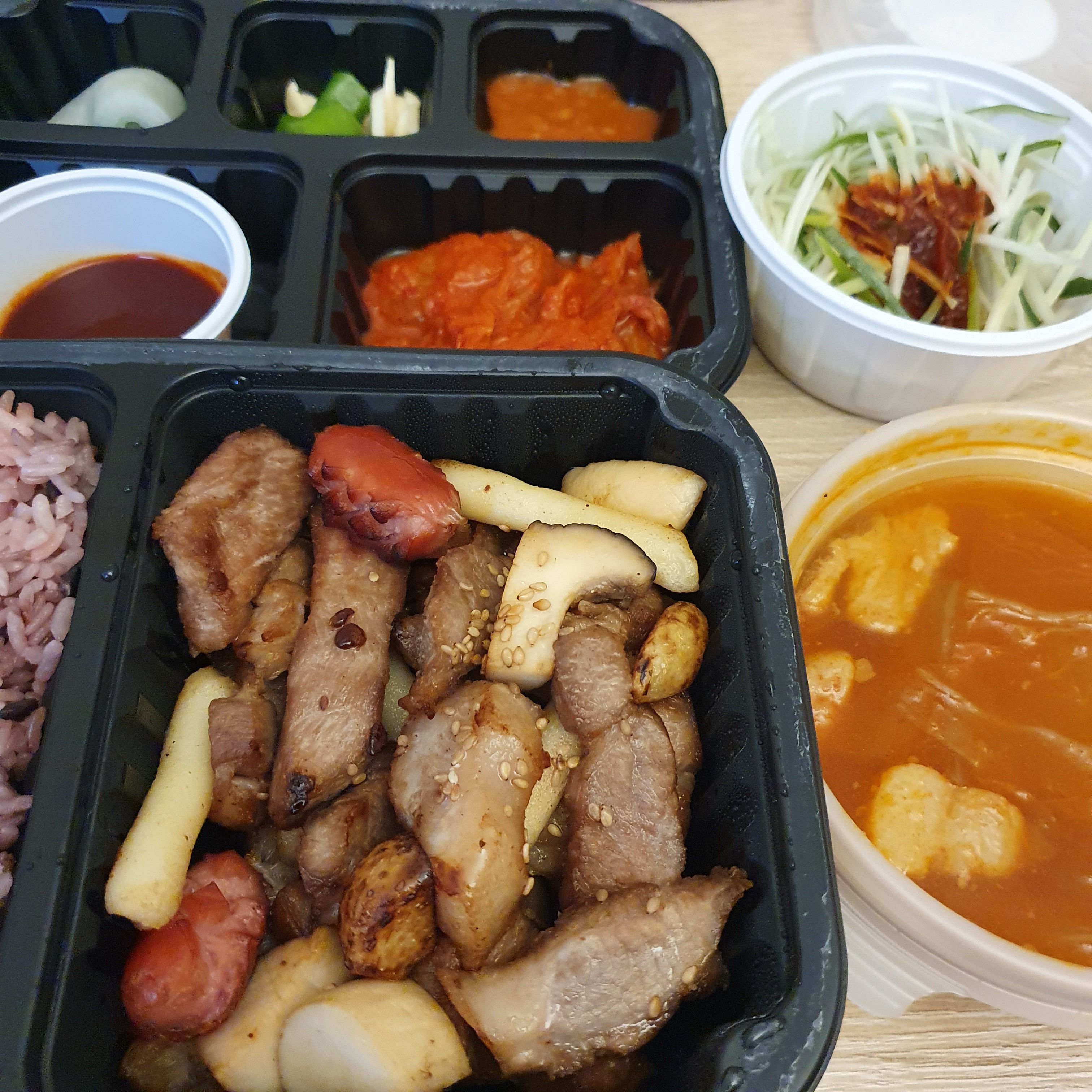 삼겹살과 된장찌개.jpg